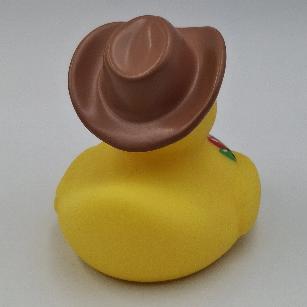 Lot of 4 Rubber Ducks Texas Cowboy Orange Tabby Cat Beetlejuice Jeep‎ Ducking